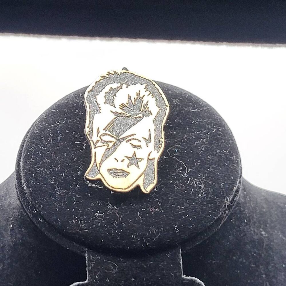 David Bowie Ziggy Stardust Pin